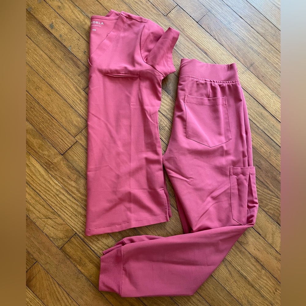 Mandala Jaipur pink scrub set
